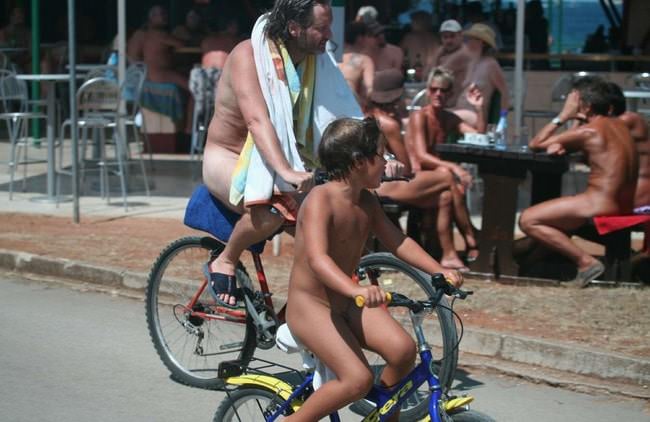 Photo nudism France [Cote d'Azur]